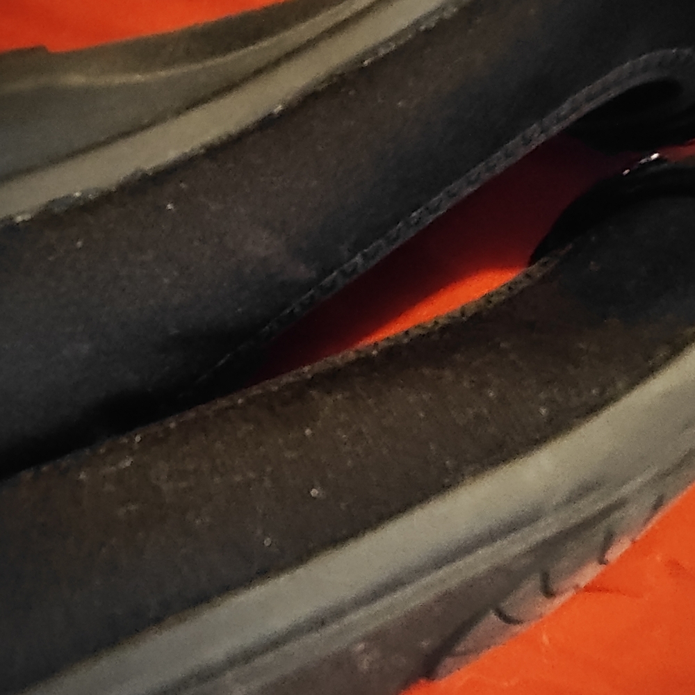 Elegant Black Women's Flats - Picture 3 of 3